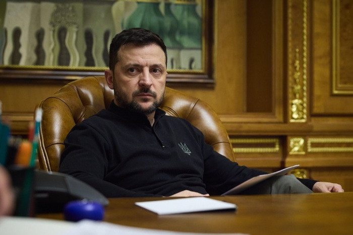 Зеленский заявил, что Украина готова встретиться с РФ, если Россия подтвердит прекращение огня с 12 мая