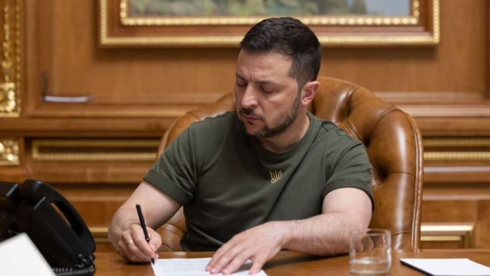 Владимир Зеленский назначил Михаила Драпатого Командующим объединенных сил ВСУ и сменил командующего Десантно-штурмовых войск и Сил беспилотных систем ВСУ
